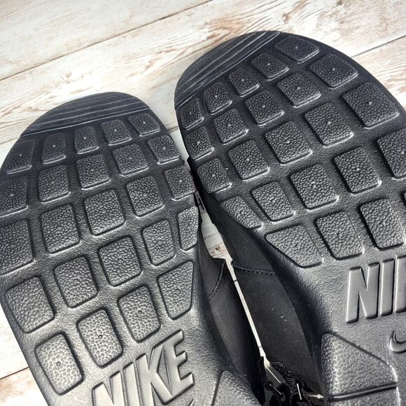 Nike Women's Size 10 Tanjun Comfort  Black/White Open Toe Sandals - Picture 9 of 10
